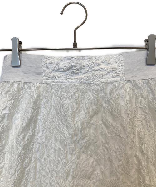 Snidel（スナイデル）Snidel (スナイデル) エンボスJQボリュームギャザースカート SWFS241179 ホワイト サイズ:1の古着・服飾アイテム