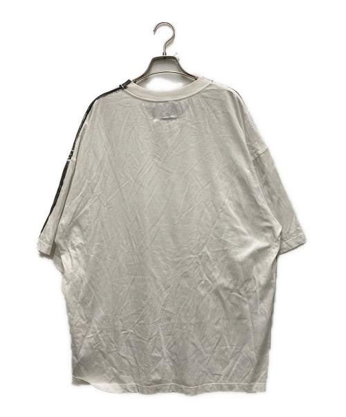 MM6 Maison Margiela（エムエムシックスメゾンマルジェラ）MM6 Maison Margiela (エムエムシックスメゾンマルジェラ) ナンバーロゴTシャツ グレー サイズ:Mの古着・服飾アイテム