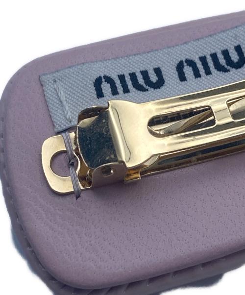 MIU MIU（ミュウミュウ）MIU MIU (ミュウミュウ) ヘアクリップ/バレッタ ピンクの古着・服飾アイテム