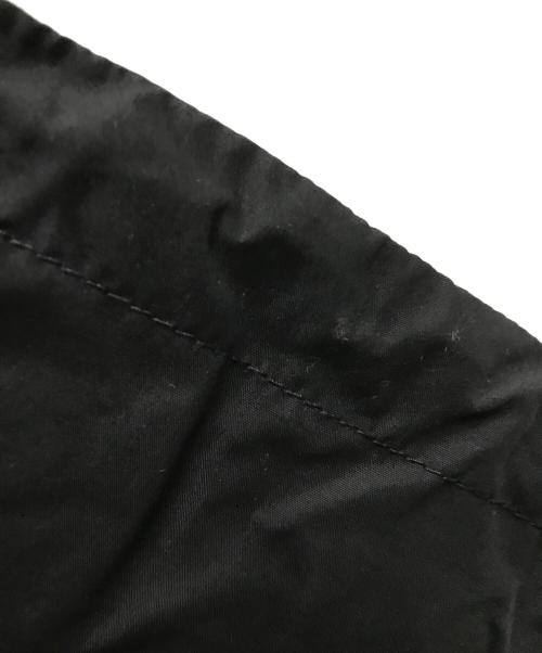 STONE ISLAND（ストーンアイランド）STONE ISLAND (ストーンアイランド) Primaloft Jacket ホワイト×ブラック サイズ:XLの古着・服飾アイテム