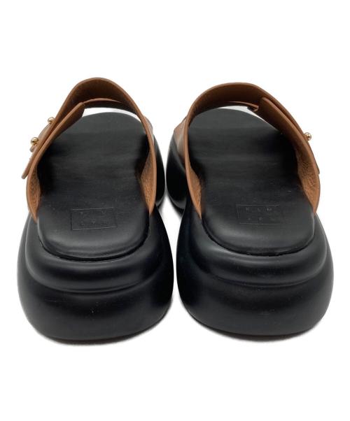 RIM.ARK（リムアーク）RIM.ARK (リムアーク) Volume sole sandal ブラウン サイズ:23.5cmの古着・服飾アイテム