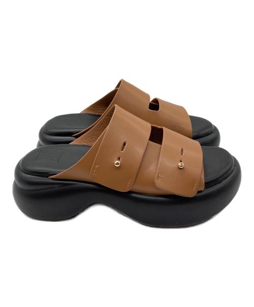 RIM.ARK（リムアーク）RIM.ARK (リムアーク) Volume sole sandal ブラウン サイズ:23.5cmの古着・服飾アイテム
