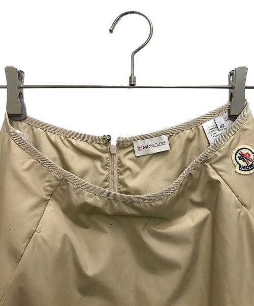 MONCLER（モンクレール）MONCLER (モンクレール) GONNA スカート ベージュ サイズ:42の古着・服飾アイテム