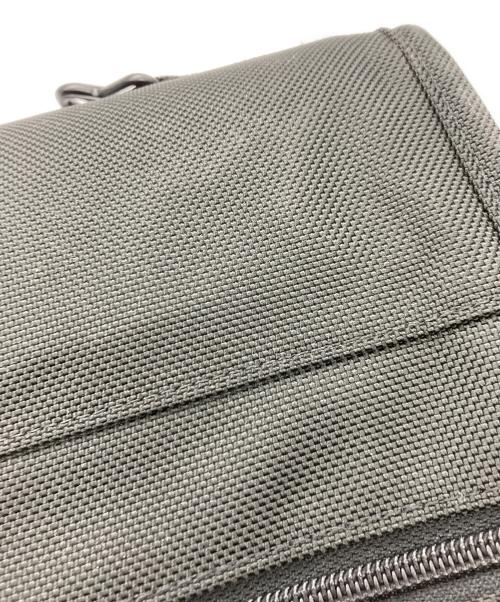 TUMI（トゥミ）TUMI (トゥミ) 42インチデラックスガーメントバッグ ブラックの古着・服飾アイテム