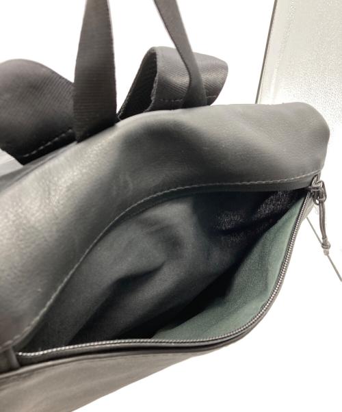 ear PAPILLONNER（イアパピヨネ）ear PAPILLONNER (イアパピヨネ) 撥水レザーコンビバックパック ブラックの古着・服飾アイテム