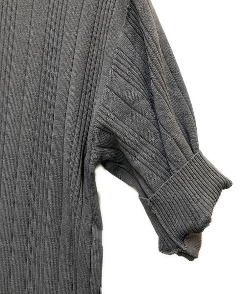 ARMANI EXCHANGE（アルマーニ エクスチェンジ）ARMANI EXCHANGE (アルマーニ エクスチェンジ) ベルト付き ニットドレス グレー サイズ:XSの古着・服飾アイテム