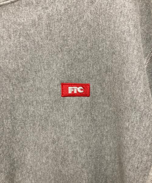 FTC（エフティーシー）FTC (エフティーシー) SMALL BOX LOGO CREW NECK グレー サイズ:Mの古着・服飾アイテム