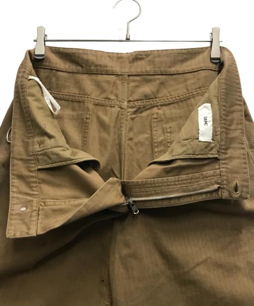 OAMC（オーエーエムシー）OAMC (オーエーエムシー) 切替ヘリンボーンワークパンツ ベージュ サイズ:83.5cm (W33)の古着・服飾アイテム