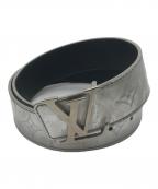 LOUIS VUITTONルイ ヴィトン）の古着「サンチュール LVイニシャル ベルト」｜シルバー