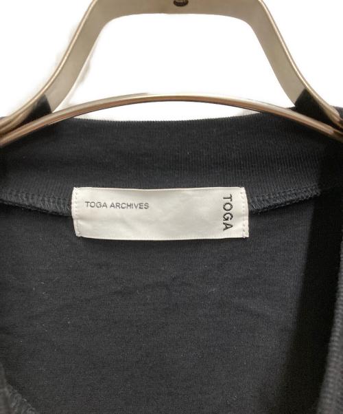 TOGA ARCHIVES（トーガアーカイブス）TOGA ARCHIVES (トーガアーカイブス) Cotton jersey zip Tーshirt ブラック サイズ:38の古着・服飾アイテム