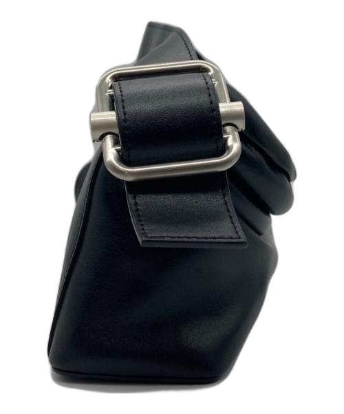 osoi（オソイ）osoi (オソイ) ショルダーバッグ ブラックの古着・服飾アイテム