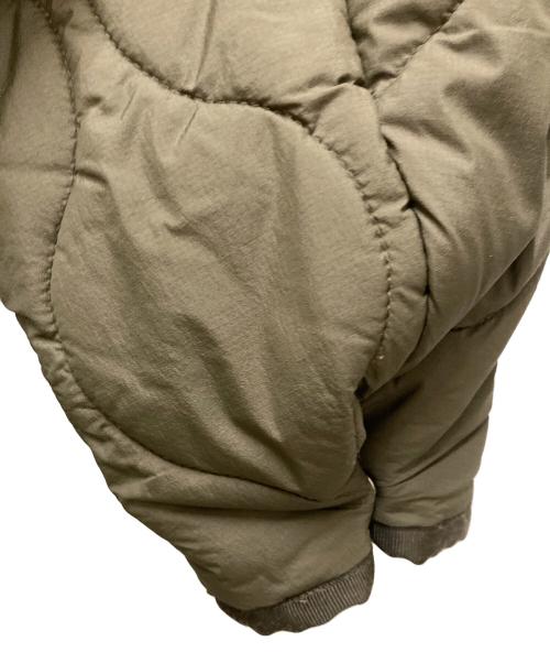 WILD THINGS（ワイルドシングス）WILD THINGS (ワイルドシングス) TOMORROW LAND (トゥモローランド) 別注 プリマロフト キルティングコート オリーブ サイズ:FREEの古着・服飾アイテム