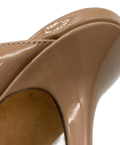 JIMMY CHOO（ジミーチュウ）JIMMY CHOO (ジミーチュウ) ストラップ付き Ballet Pink パテント レザー ミュール ベージュ サイズ:37の古着・服飾アイテム
