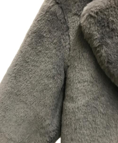 HERNO（ヘルノ）HERNO (ヘルノ) COAT IN SOFT ALTERNATIVE FUR グレー サイズ:40の古着・服飾アイテム