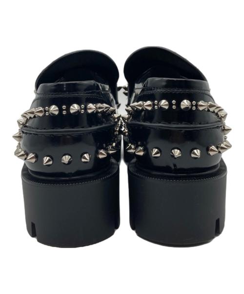 Christian Louboutin（クリスチャン・ルブタン）Christian Louboutin (クリスチャン・ルブタン) MOC LUG SPIKBS FLAT ローファー ブラック サイズ:37の古着・服飾アイテム