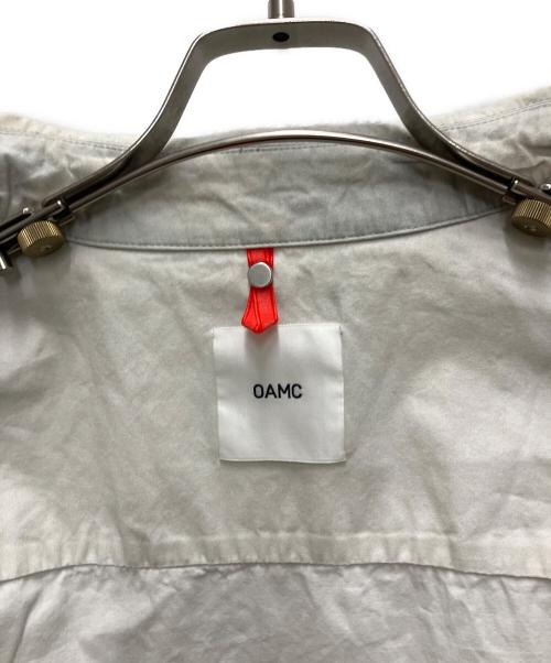 OAMC（オーエーエムシー）OAMC (オーエーエムシー) ボタンアップロングスリーブパフシャツ グレー サイズ:Lの古着・服飾アイテム