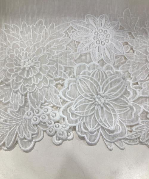 MOUJIC（ムジィーク）MOUJIC (ムジィーク) レースシアースカート ホワイト サイズ:36の古着・服飾アイテム