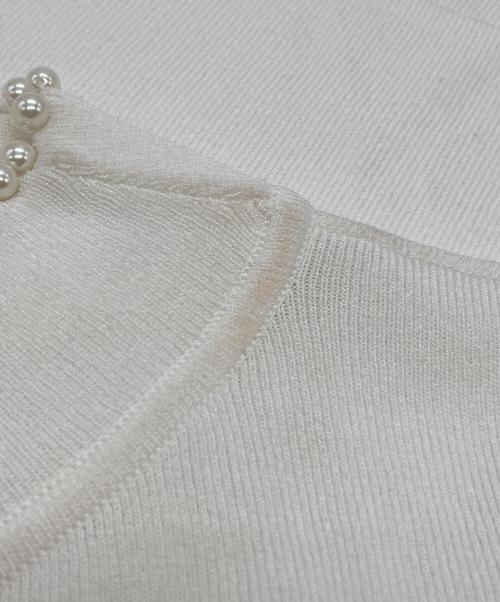 M-PREMIER COUTURE（エムプルミエクチュール）M-PREMIER COUTURE (エムプルミエクチュール) パールハイネックプルオーバー　F743-001 ホワイト サイズ:36の古着・服飾アイテム
