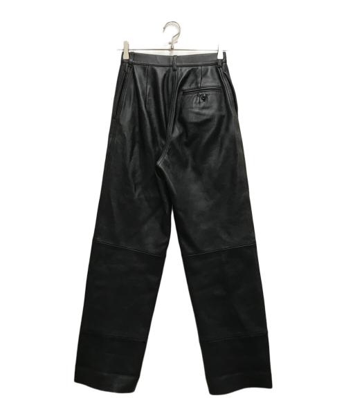 BACCA（バッカ）BACCA (バッカ) ソフトシープレザー セミワイドストレートパンツ ブラック サイズ:32の古着・服飾アイテム