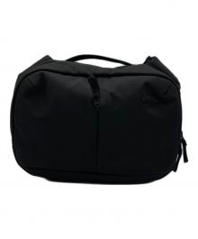 Incase（インケース）の古着「Tracks Sling 7L」｜ブラック