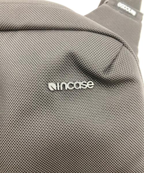 Incase（インケース）Incase (インケース) Tracks Sling 7L ブラックの古着・服飾アイテム