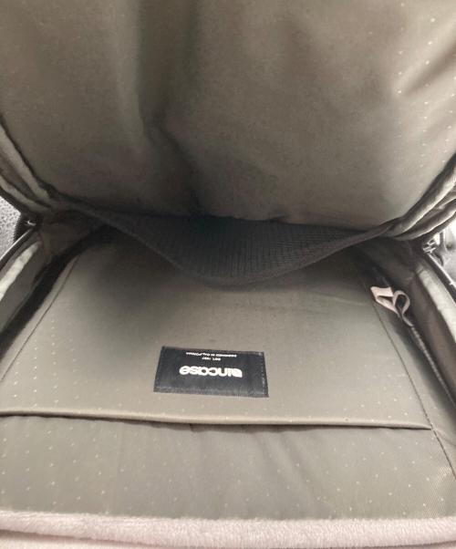 Incase（インケース）Incase (インケース) Tracks Back Pack 18L ブラックの古着・服飾アイテム