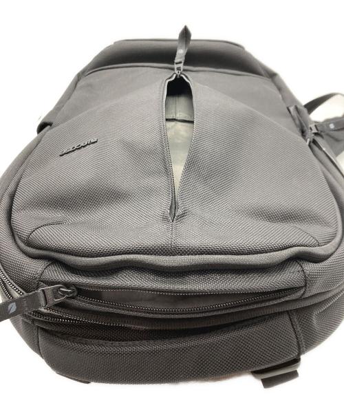 Incase（インケース）Incase (インケース) Tracks Back Pack 18L ブラックの古着・服飾アイテム