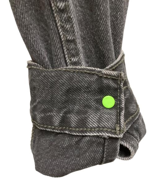 LEVI'S（リーバイス）LEVI'S (リーバイス) UNIVERSAL MONSTERSデニムジャケット ブラック サイズ:Sの古着・服飾アイテム