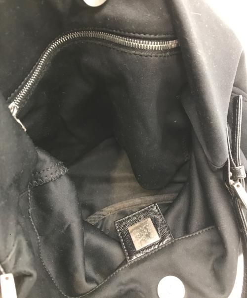 FENDI（フェンディ）FENDI (フェンディ) ワンショルダーバッグ ブラックの古着・服飾アイテム