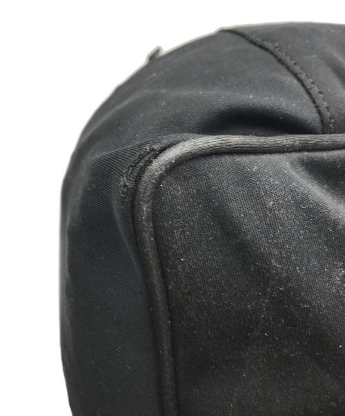 FENDI（フェンディ）FENDI (フェンディ) ワンショルダーバッグ ブラックの古着・服飾アイテム