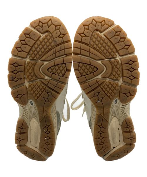 NEW BALANCE（ニューバランス）NEW BALANCE (ニューバランス) スニーカー ベージュ サイズ:US 8 1/2の古着・服飾アイテム