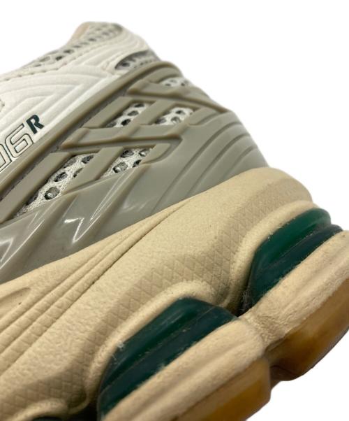 NEW BALANCE（ニューバランス）NEW BALANCE (ニューバランス) スニーカー ベージュ サイズ:US 8 1/2の古着・服飾アイテム