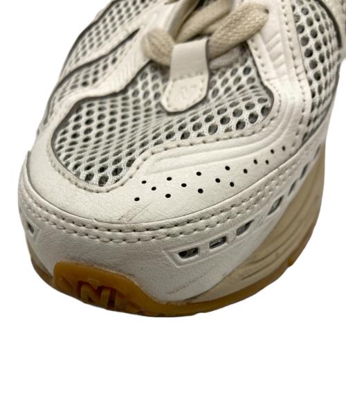 NEW BALANCE（ニューバランス）NEW BALANCE (ニューバランス) スニーカー ベージュ サイズ:US 8 1/2の古着・服飾アイテム