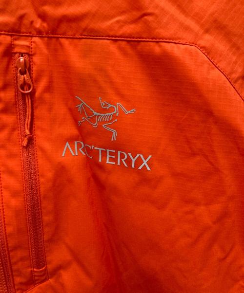 ARC'TERYX（アークテリクス）ARC'TERYX (アークテリクス) SQUAMISH HOODY オレンジ サイズ:Sの古着・服飾アイテム