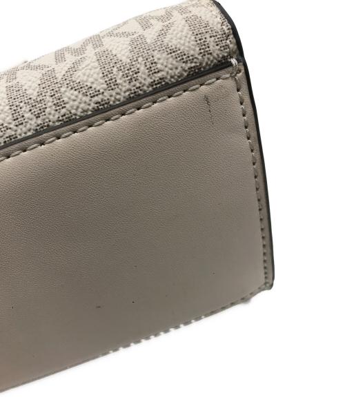 MICHAEL KORS（マイケル・コース）MICHAEL KORS (マイケル・コース) SHEILA センタージップ サッチェル ミディアム ホワイトの古着・服飾アイテム