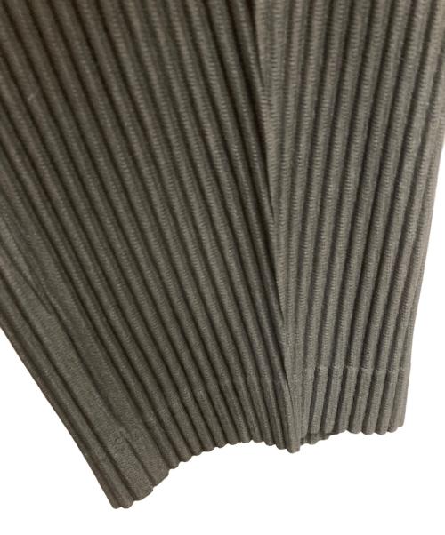 HOMME PLISSE ISSEY MIYAKE（オム プリッセ イッセイ ミヤケ）HOMME PLISSE ISSEY MIYAKE (オム プリッセ イッセイ ミヤケ) 21AW SOLID PLEATS パンツ グレー サイズ:1の古着・服飾アイテム