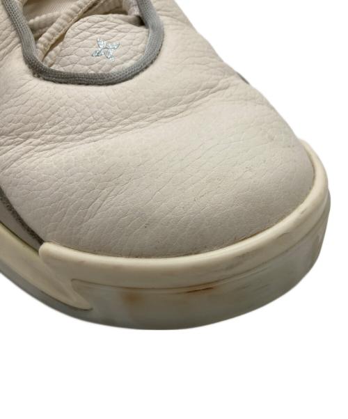 LOUIS VUITTON（ルイ ヴィトン）LOUIS VUITTON (ルイ ヴィトン) LVトレイナー・ラインスニーカー グレー×ホワイト サイズ:9 1/2の古着・服飾アイテム