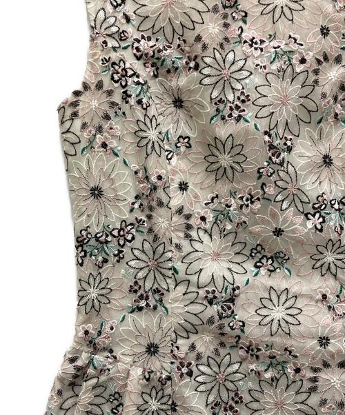 TOCCA（トッカ）TOCCA (トッカ) ノースリーブ花柄ワンピース グレーの古着・服飾アイテム