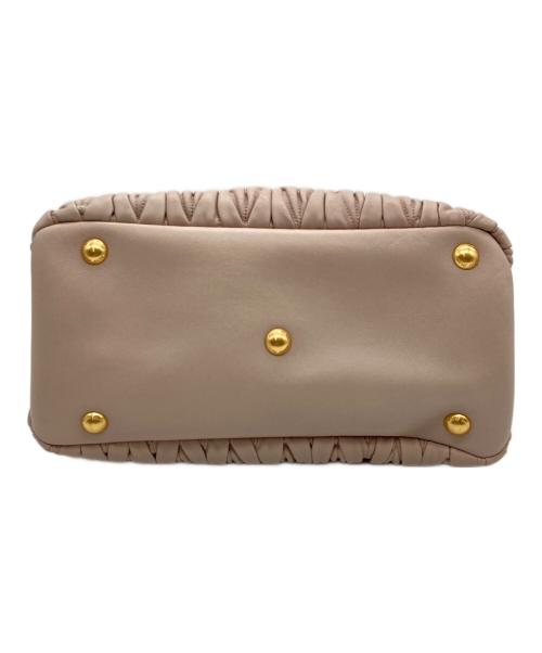 MIU MIU（ミュウミュウ）MIU MIU (ミュウミュウ) マテラッセ2WAYバッグ ピンクの古着・服飾アイテム