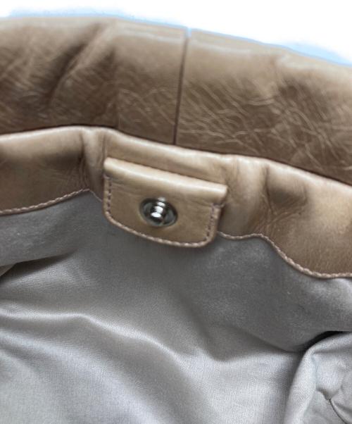 MIU MIU（ミュウミュウ）MIU MIU (ミュウミュウ) VITELLO LUX 2WAY バッグ ベージュの古着・服飾アイテム