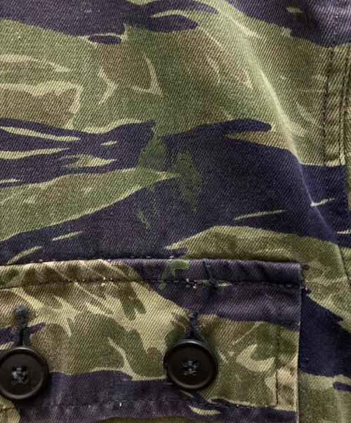 US ARMY（ユーエスアーミー）US ARMY (ユーエスアーミー) 70's タイガーカモシャツジャケット カーキ サイズ:不明の古着・服飾アイテム