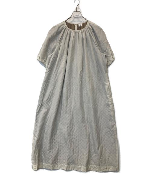 6(ROKU) BEAUTY&YOUTH（ロク ビューティーアンドユース）6(ROKU) BEAUTY&YOUTH (ロク ビューティーアンドユース) QUILTED JACQUARD DRESS　キルティングジャカードドレス ベージュ サイズ:Freeの古着・服飾アイテム