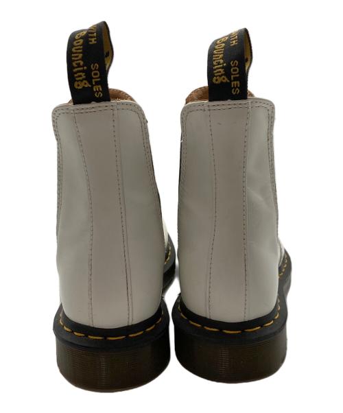 Dr.Martens（ドクターマーチン）Dr.Martens (ドクターマーチン) 2976 YS チェルシーブーツ ホワイト サイズ:US 7の古着・服飾アイテム