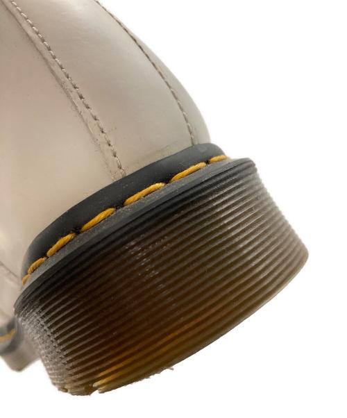 Dr.Martens（ドクターマーチン）Dr.Martens (ドクターマーチン) 2976 YS チェルシーブーツ ホワイト サイズ:US 7の古着・服飾アイテム