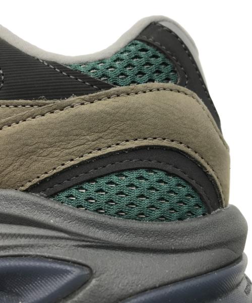 NEW BALANCE（ニューバランス）NEW BALANCE (ニューバランス) スニーカー カーキ×グリーン サイズ:US 9の古着・服飾アイテム