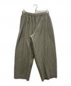 HOMME PLISSE ISSEY MIYAKEオム プリッセ イッセイ ミヤケ）の古着「プリーツ ワイド ストレート パンツ」｜グレー