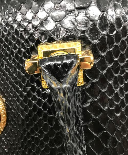 GIANNI VERSACE（ジャンニ・ヴェルサーチ）GIANNI VERSACE (ジャンニ・ヴェルサーチ) サンバースト クロコハンドバッグ ブラックの古着・服飾アイテム