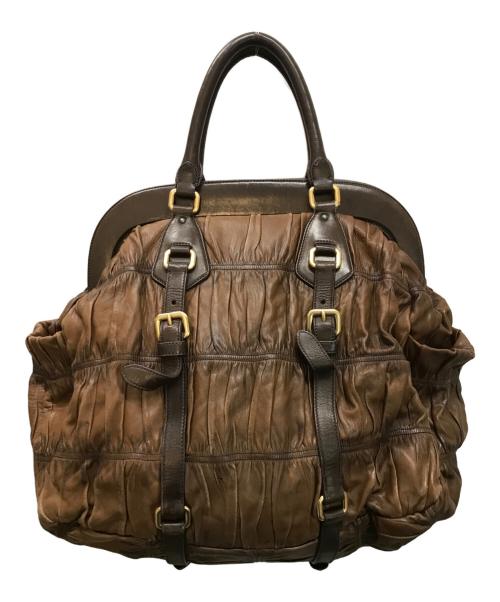 PRADA（プラダ）PRADA (プラダ) ナッパレザーギャザーハンドバッグ ブラウンの古着・服飾アイテム