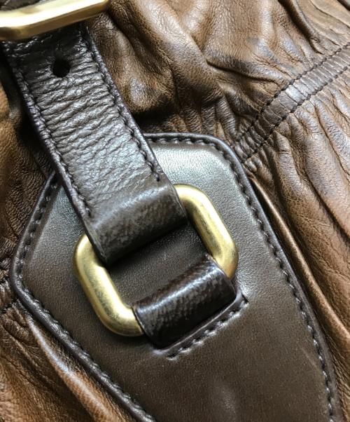 PRADA（プラダ）PRADA (プラダ) ナッパレザーギャザーハンドバッグ ブラウンの古着・服飾アイテム