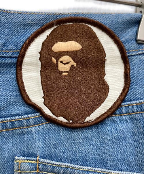 A BATHING APE（アベイシングエイプ）A BATHING APE (ア ベイシング エイプ) BAPE CHAMPION REGULAR FIT DENIM PANTS ブルー サイズ:Lの古着・服飾アイテム